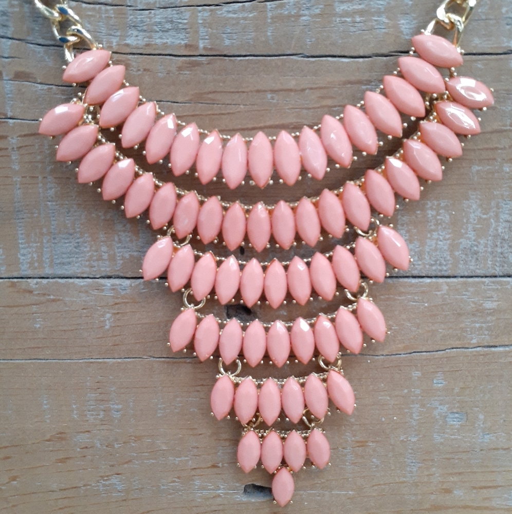 Stunning waterfall Necklace choker